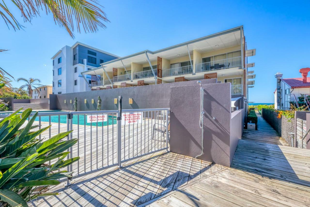 On The Beach Resort Bribie Island Woorim Extérieur photo